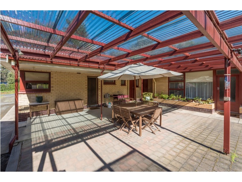 13 Tregarthen Road, Summertown SA 5141