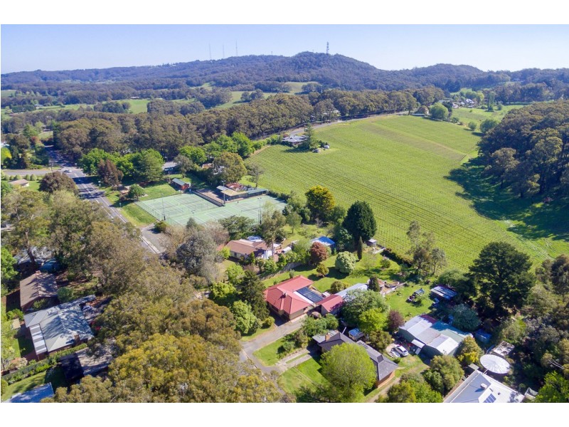 13 Tregarthen Road, Summertown SA 5141