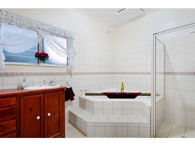 12 Langhorne Creek Road, Strathalbyn SA 5255