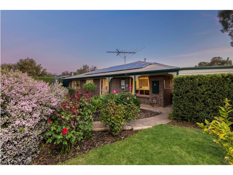 2 McLaren Flat Rd (cnr Glory Rd), Kangarilla SA 5157
