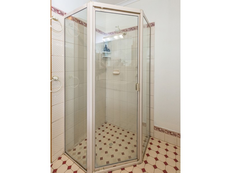 2 McLaren Flat Rd (cnr Glory Rd), Kangarilla SA 5157