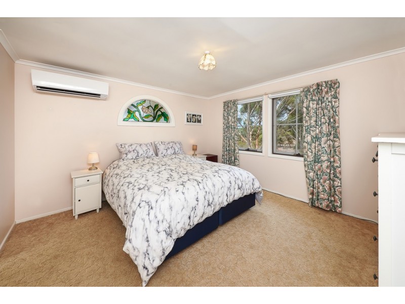 18 Meyers Road, Strathalbyn SA 5255