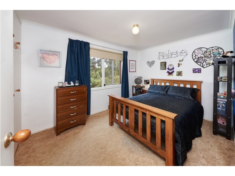 18 Meyers Road, Strathalbyn SA 5255