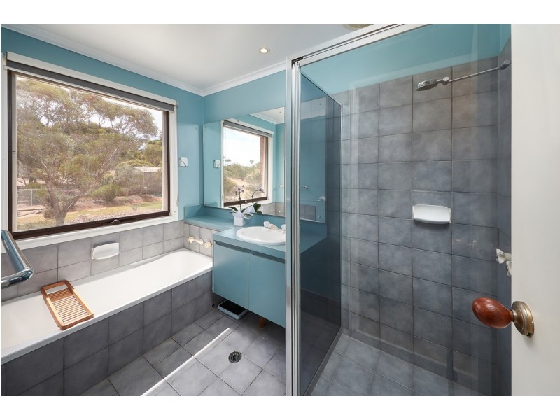 18 Meyers Road, Strathalbyn SA 5255