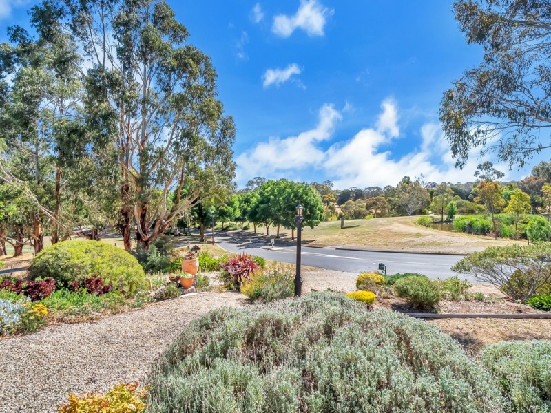 4 Burnbank Way, Mount Barker SA 5251