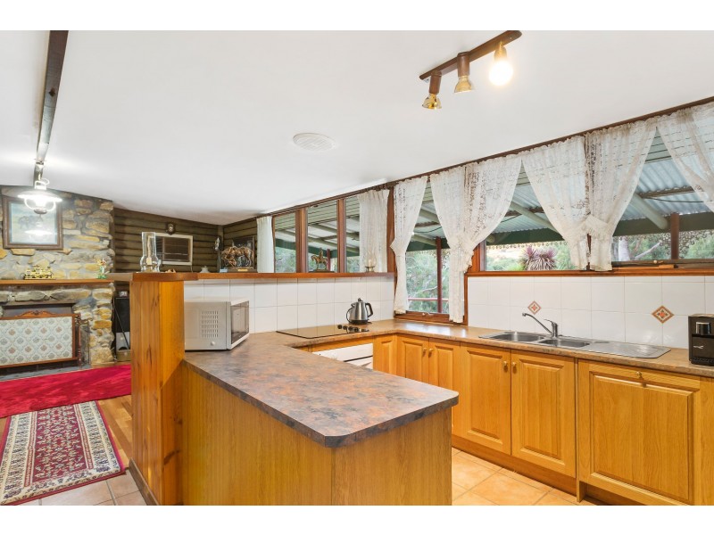 42 Cemetery Road, Scott Creek SA 5153