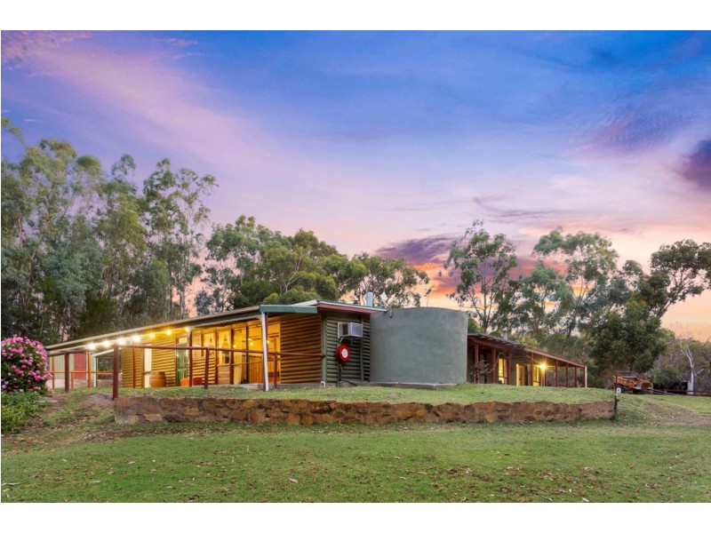 42 Cemetery Road, Scott Creek SA 5153