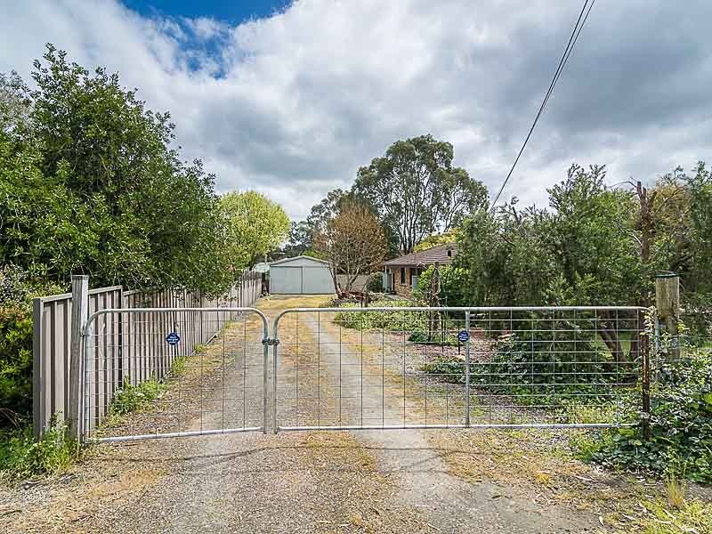 20 Victoria Road, Mount Barker SA 5251