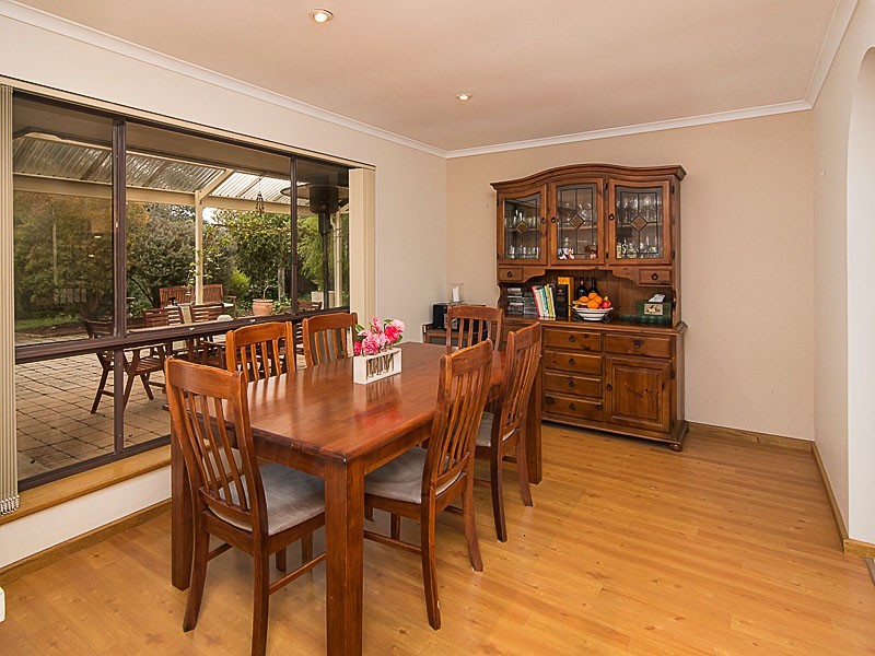 20 Victoria Road, Mount Barker SA 5251