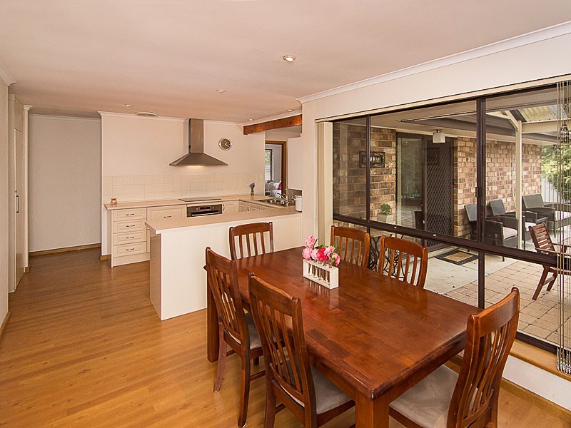 20 Victoria Road, Mount Barker SA 5251