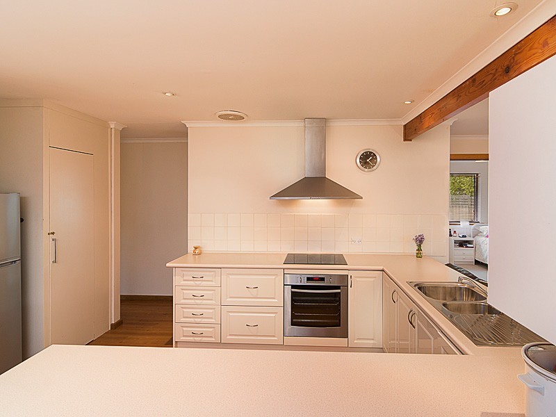 20 Victoria Road, Mount Barker SA 5251