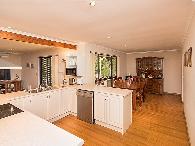 20 Victoria Road, Mount Barker SA 5251