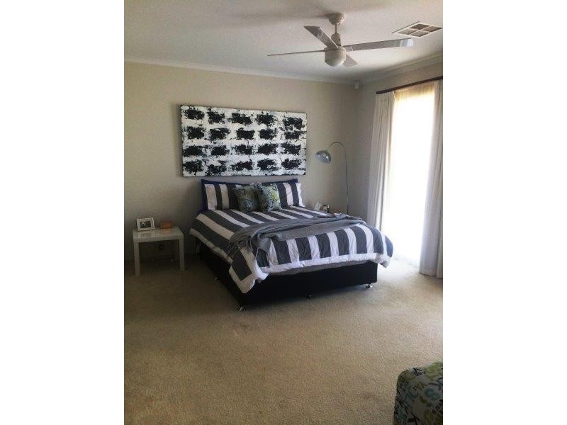 16 Belmont Crescent, Mount Barker SA 5251