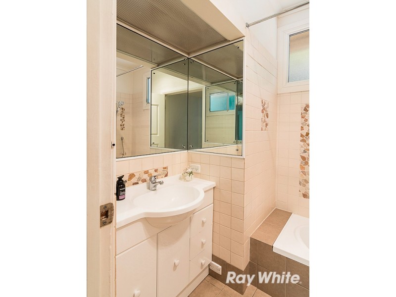 1 Renown Avenue, Crafers West SA 5152