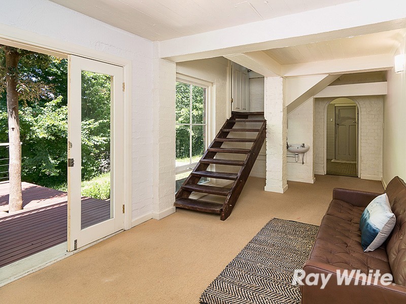 1 Renown Avenue, Crafers West SA 5152