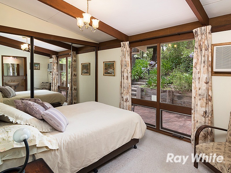 10 Elmstead Drive, Upper Sturt SA 5156