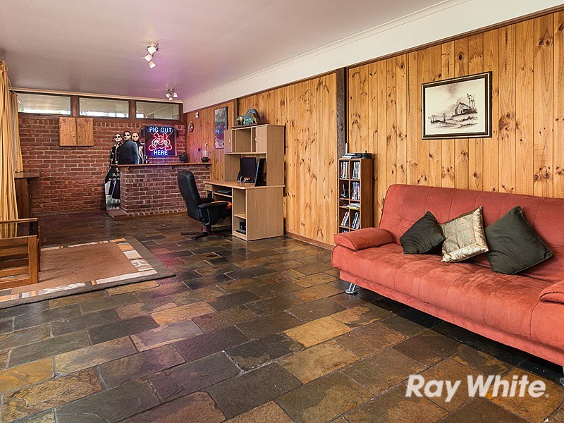 10 Elmstead Drive, Upper Sturt SA 5156