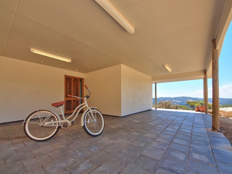 275 Deviation Road, Carey Gully SA 5144