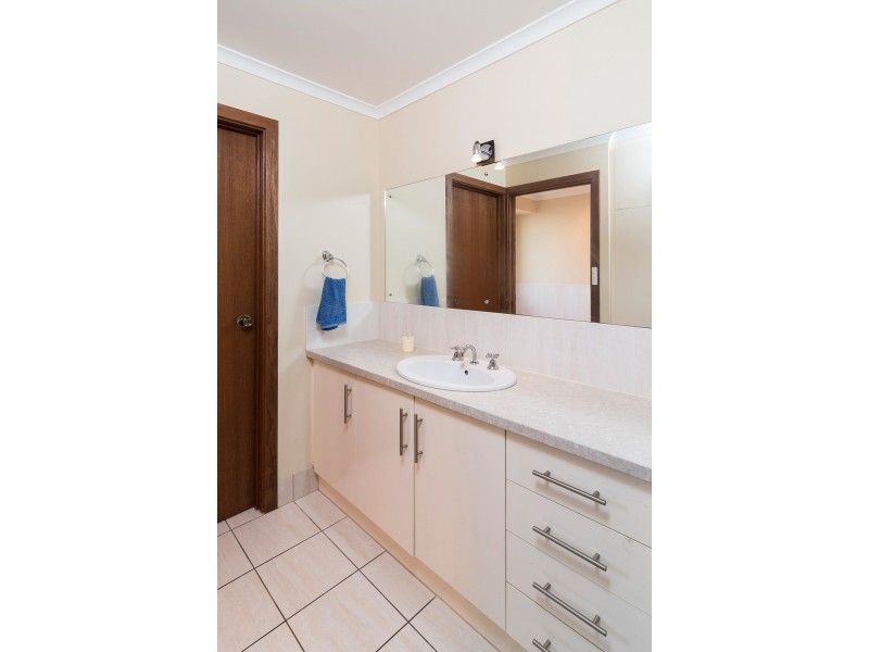 4 Dawson Street, Mount Barker SA 5251