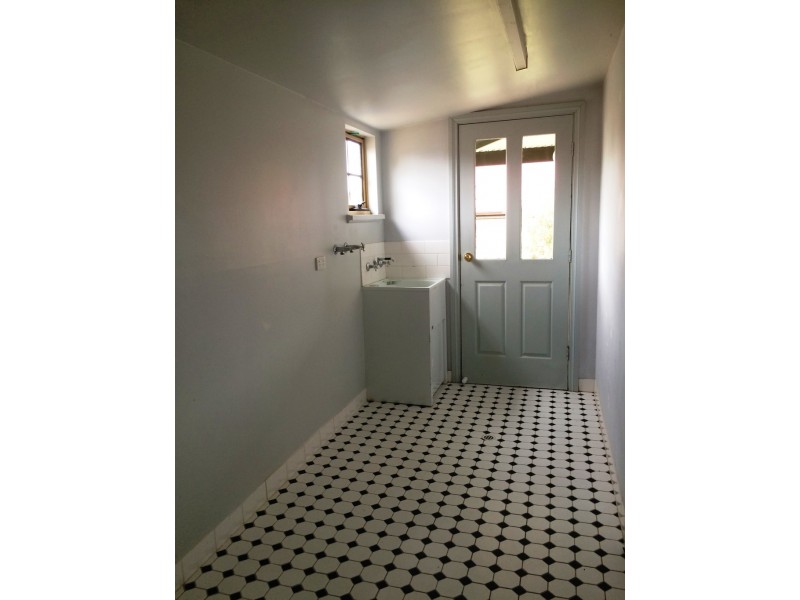 9/20 Princes Hwy, Nairne SA 5252