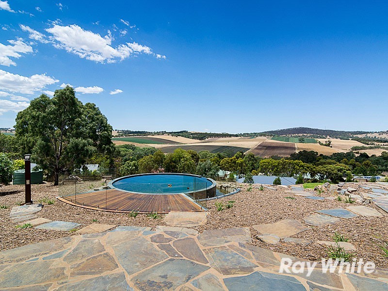 8 Schaefer Court, Mount Barker SA 5251