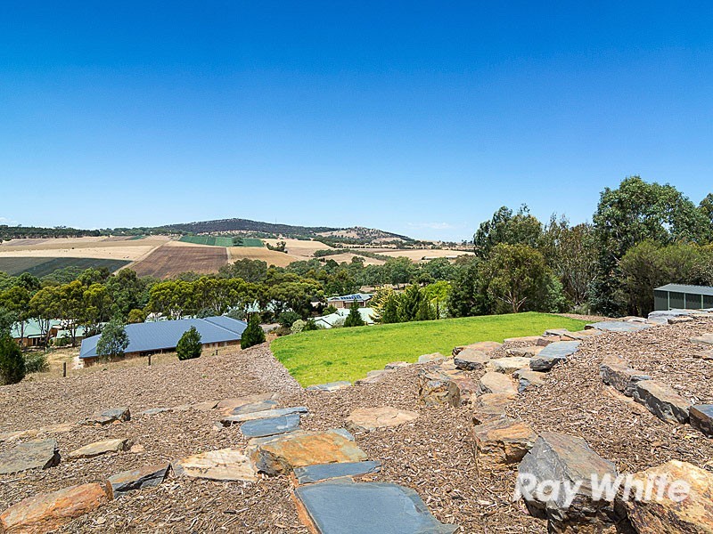 8 Schaefer Court, Mount Barker SA 5251