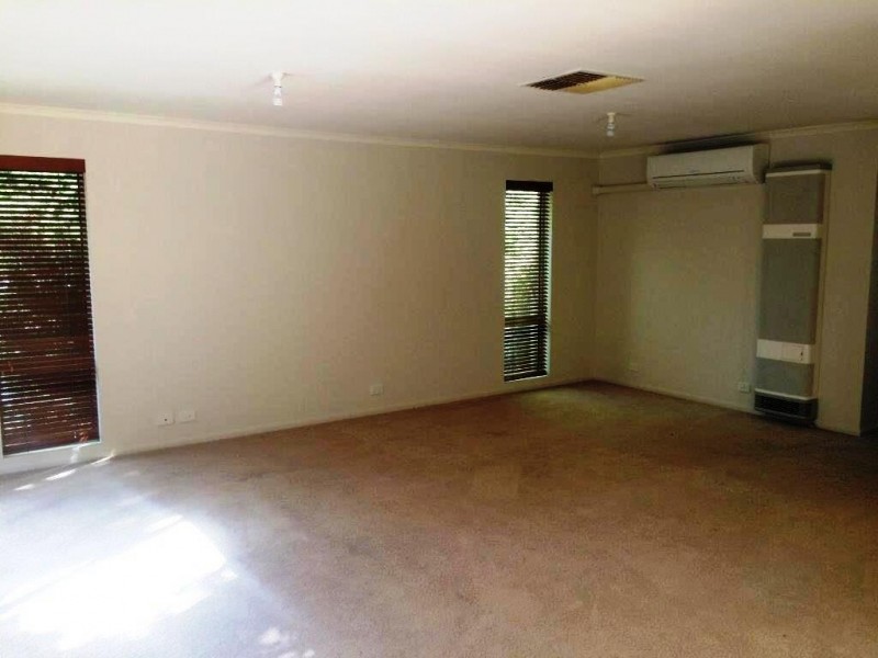 4 Pfeiffer Close, Mount Barker SA 5251