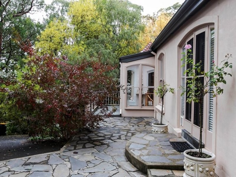 17 Bracken Road, Stirling SA 5152