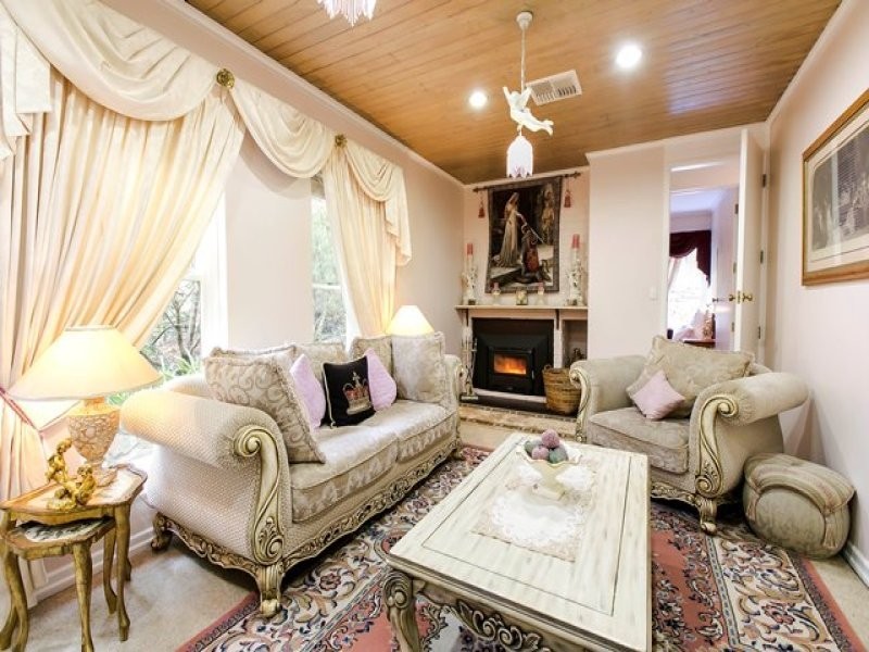 17 Bracken Road, Stirling SA 5152