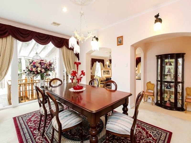 17 Bracken Road, Stirling SA 5152