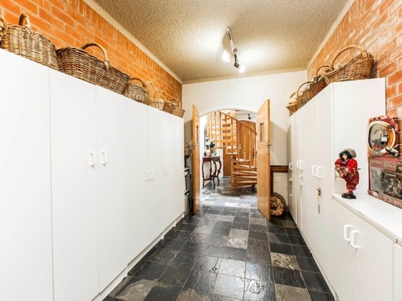 17 Bracken Road, Stirling SA 5152