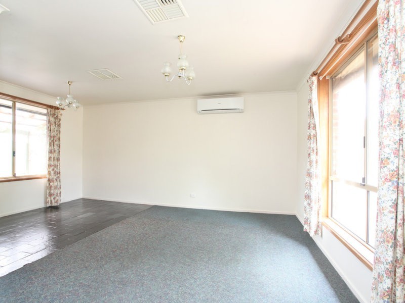 9 Carr Street, Mount Barker SA 5251