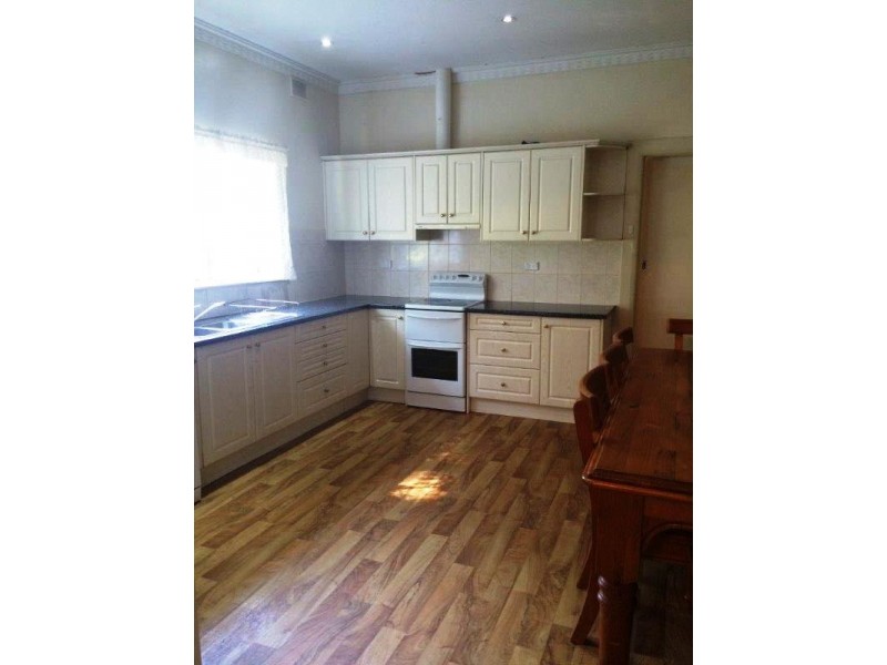 12 Langhorne Creek Rd, Strathalbyn SA 5255