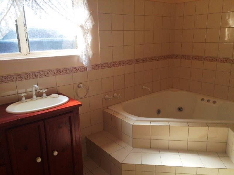 12 Langhorne Creek Rd, Strathalbyn SA 5255