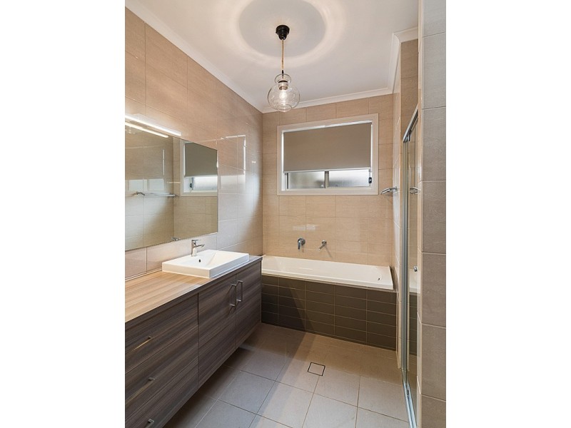30B Hampden Road, Mount Barker SA 5251