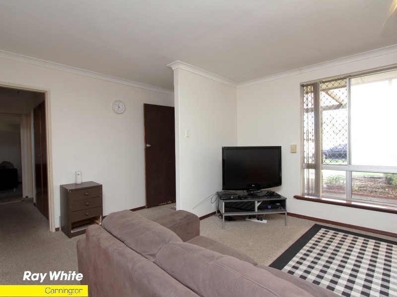 8 Tooting Street, Beckenham WA 6107