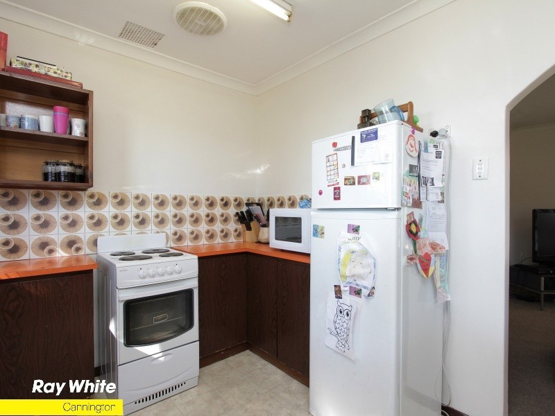 8 Tooting Street, Beckenham WA 6107