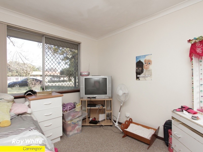 8 Tooting Street, Beckenham WA 6107