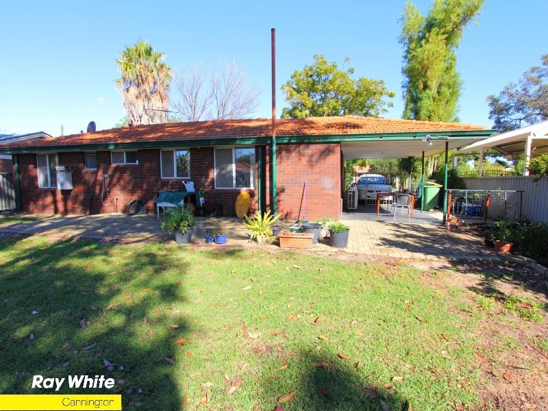 8 Tooting Street, Beckenham WA 6107