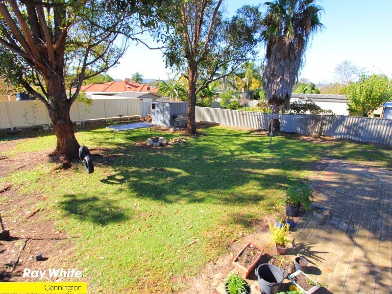 8 Tooting Street, Beckenham WA 6107