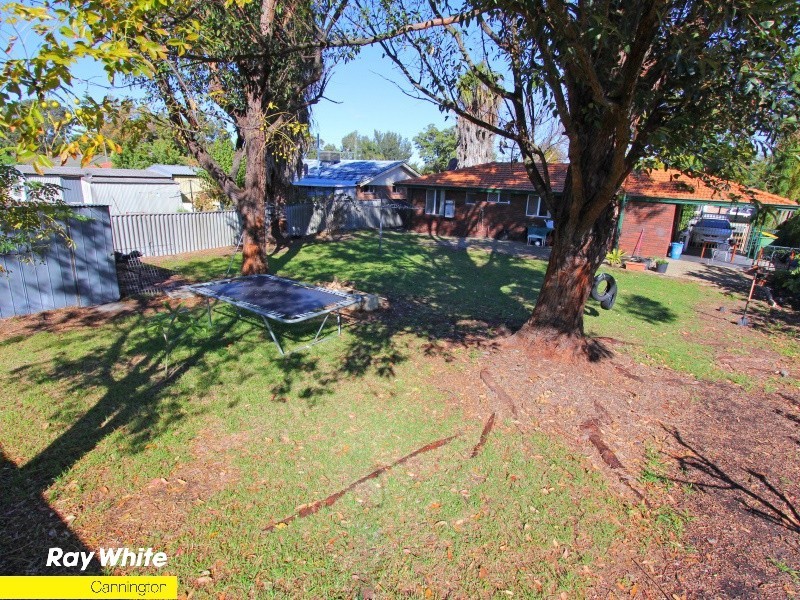 8 Tooting Street, Beckenham WA 6107