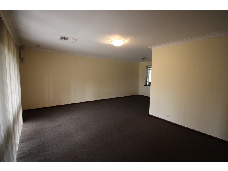 21 Streatham Street, Beckenham WA 6107