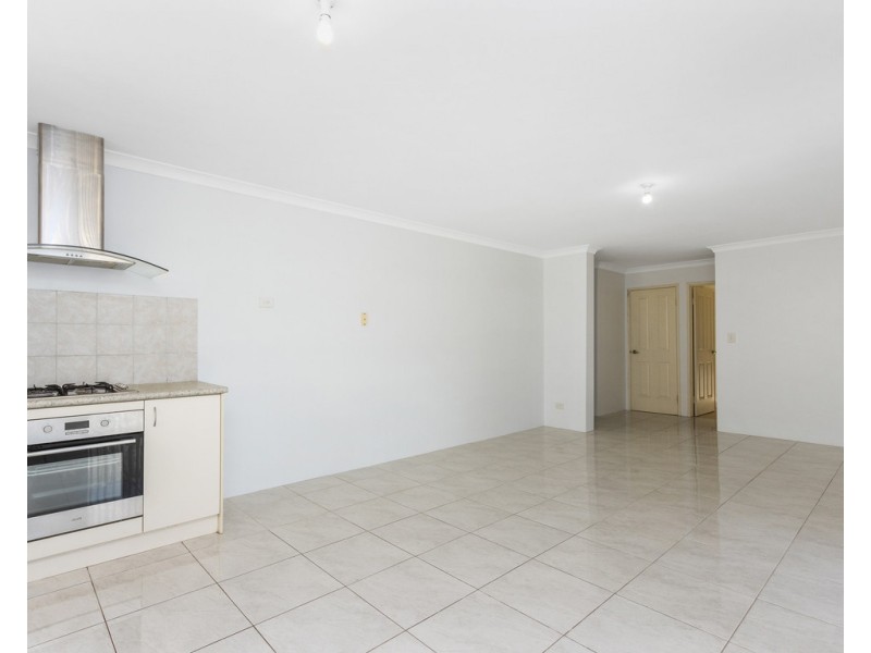 9/16 Andrea Way, Queens Park WA 6107