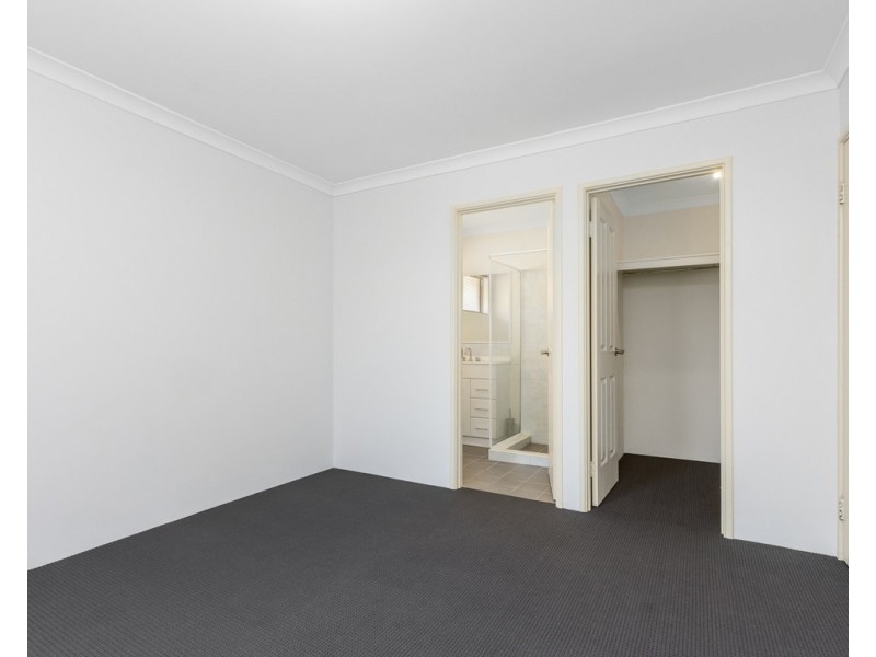 9/16 Andrea Way, Queens Park WA 6107