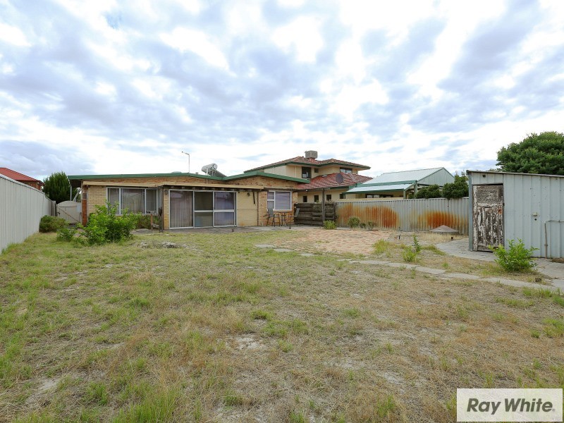 34 Wendouree Rd, Wilson WA 6107
