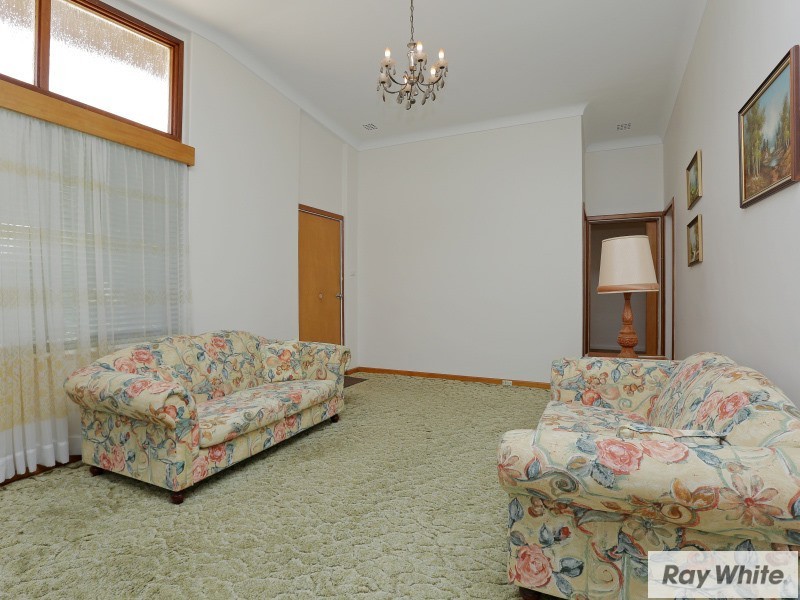 34 Wendouree Rd, Wilson WA 6107