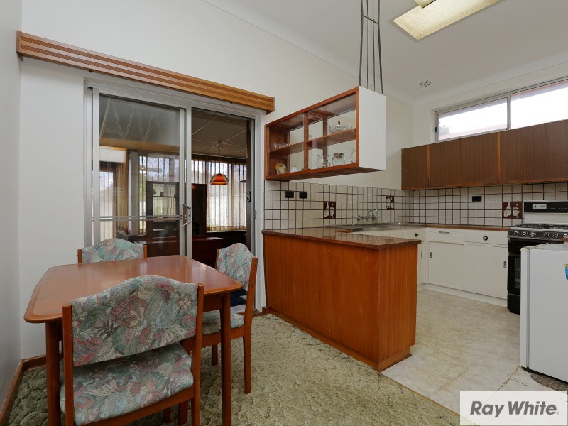 34 Wendouree Rd, Wilson WA 6107
