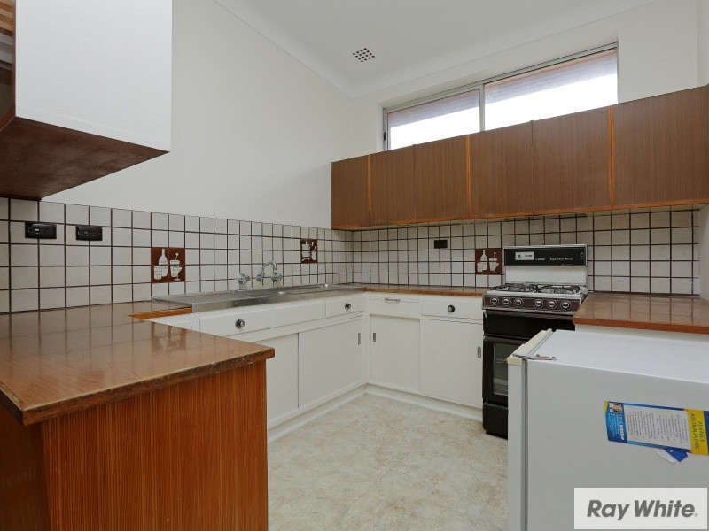 34 Wendouree Rd, Wilson WA 6107