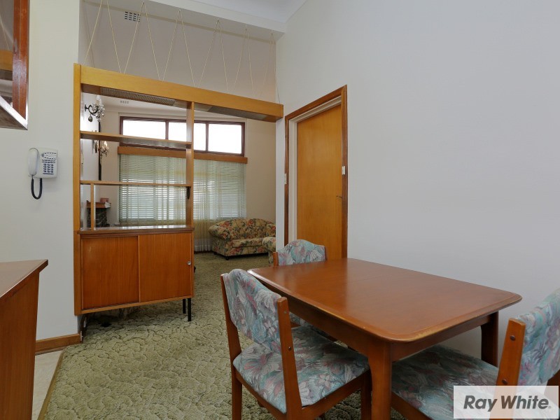 34 Wendouree Rd, Wilson WA 6107