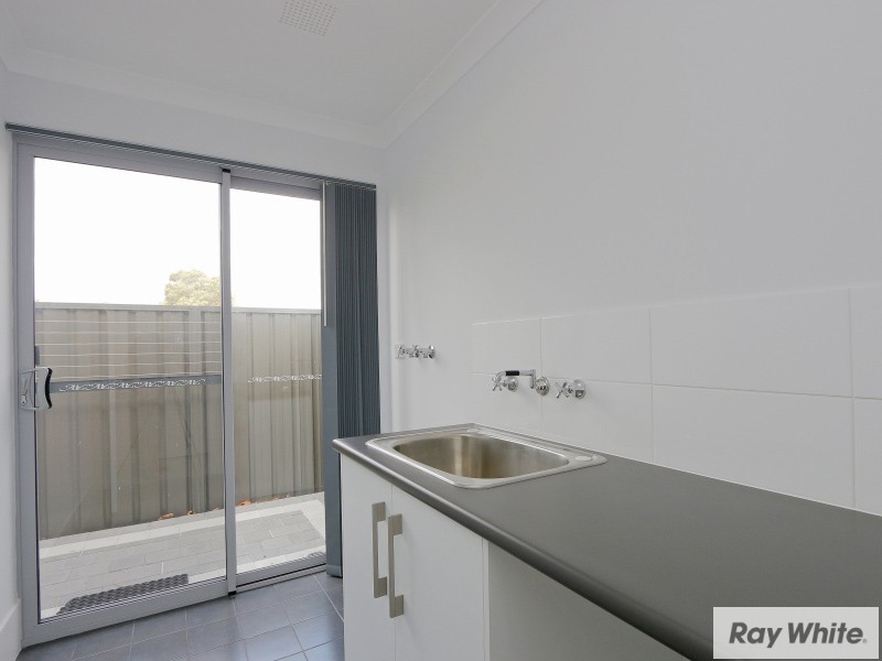 9A Halsey Close, Cannington WA 6107